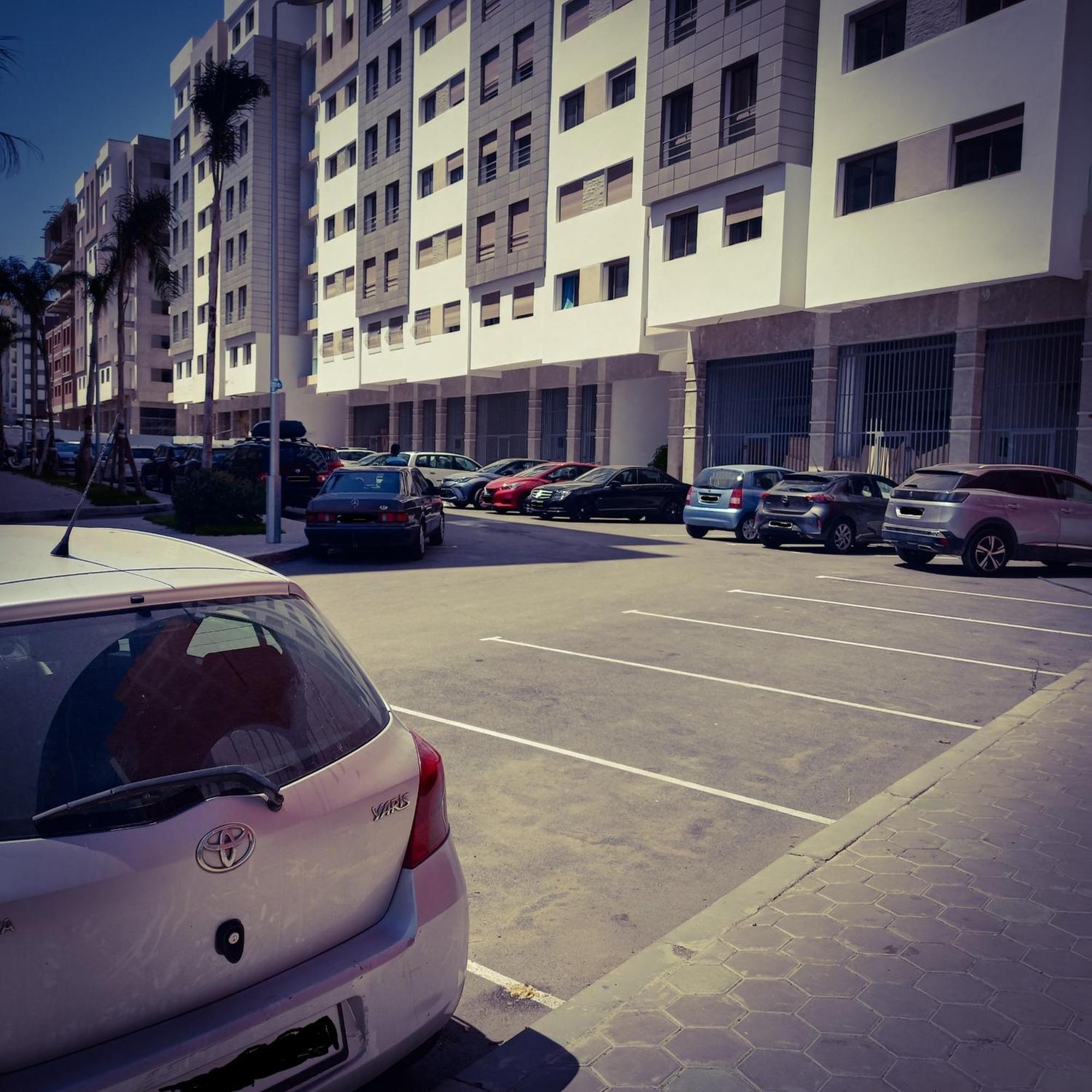Super Apartement Totalement Neuf Et Climatise A Cote Du Centre Commercial Marjane M2 Tanger Ngoại thất bức ảnh