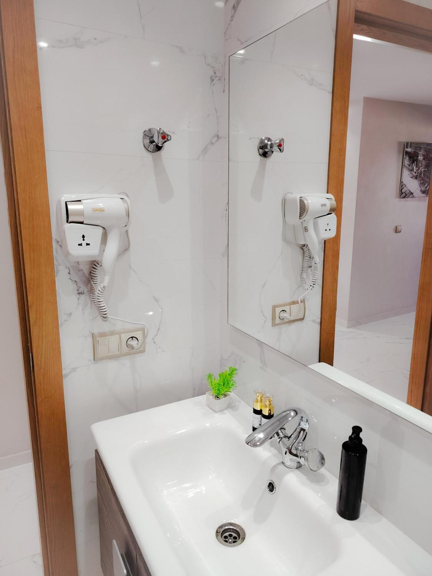 Super Apartement Totalement Neuf Et Climatise A Cote Du Centre Commercial Marjane M2 Tanger Ngoại thất bức ảnh